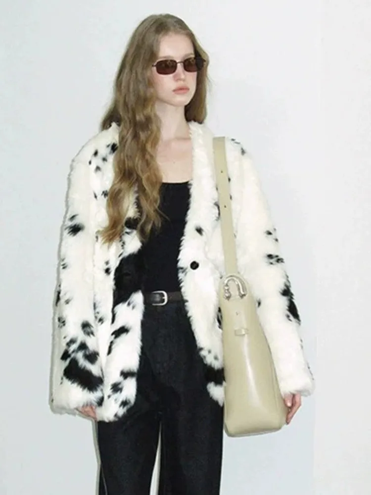 LGRQ Minimalist Fashion Printed Faux Fur Coats Women 2026 Winter V-neck Full Sleeve Loose Coat Female Outerwear 19DB3549