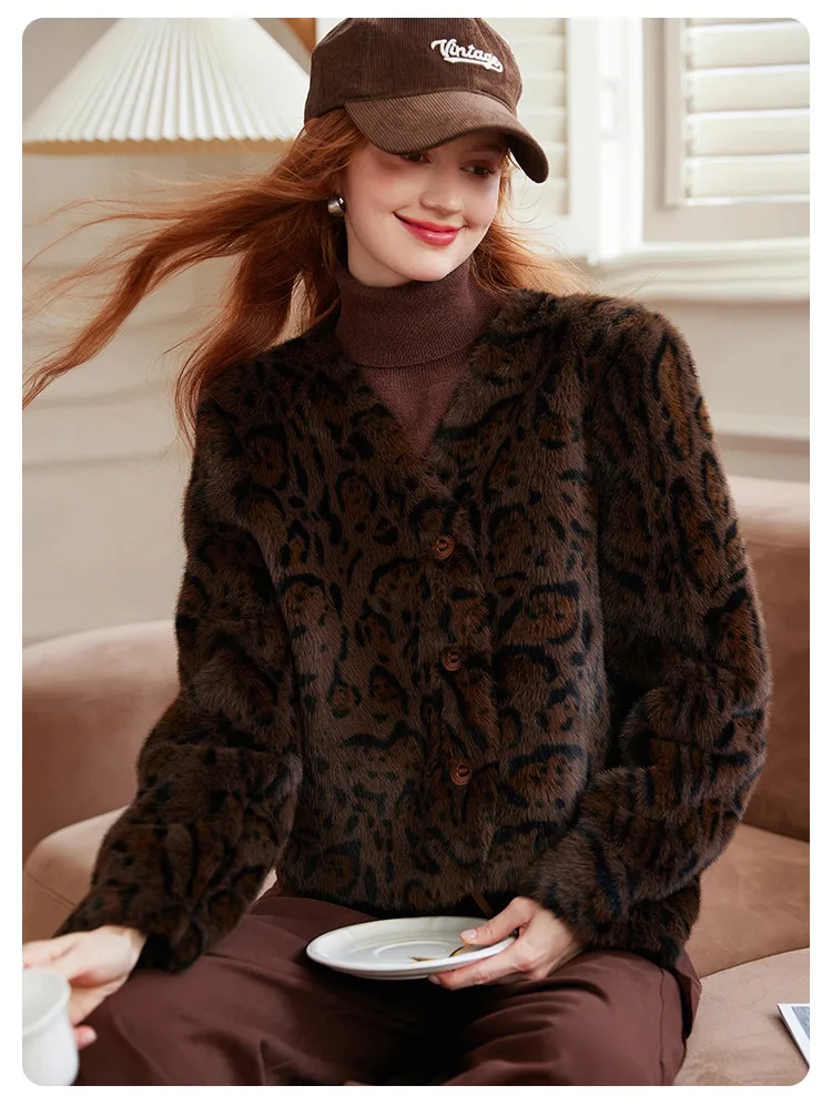 Louis Yao Ladies' Elegant Style Coat 2025 Autumn Winter V-Neck Regular Shoulder Sleeves Faux Mink Fur Pattern Print Women's Coat
