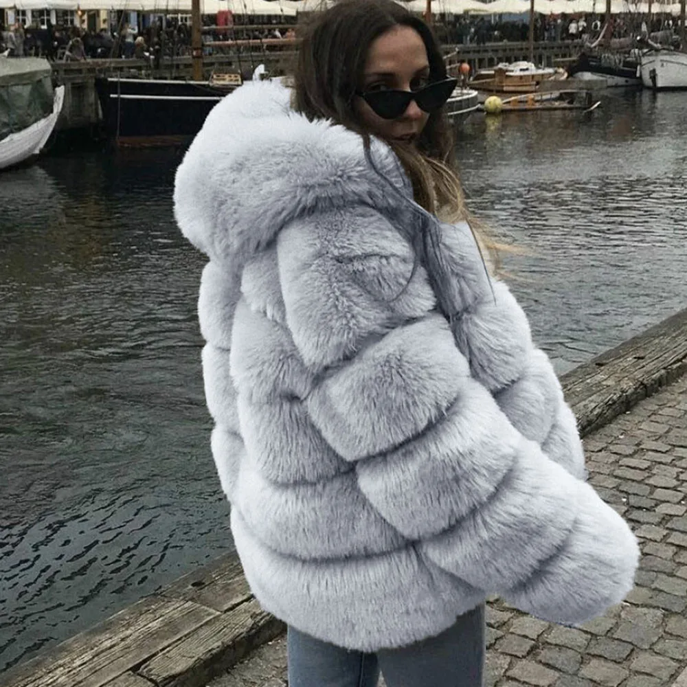 DEAT Fashion Imitation Fox Fur Grass Jacket Women's Hooded Loose Long Sleeves Patchwork Plush Thick Coat Winter New 7A975
