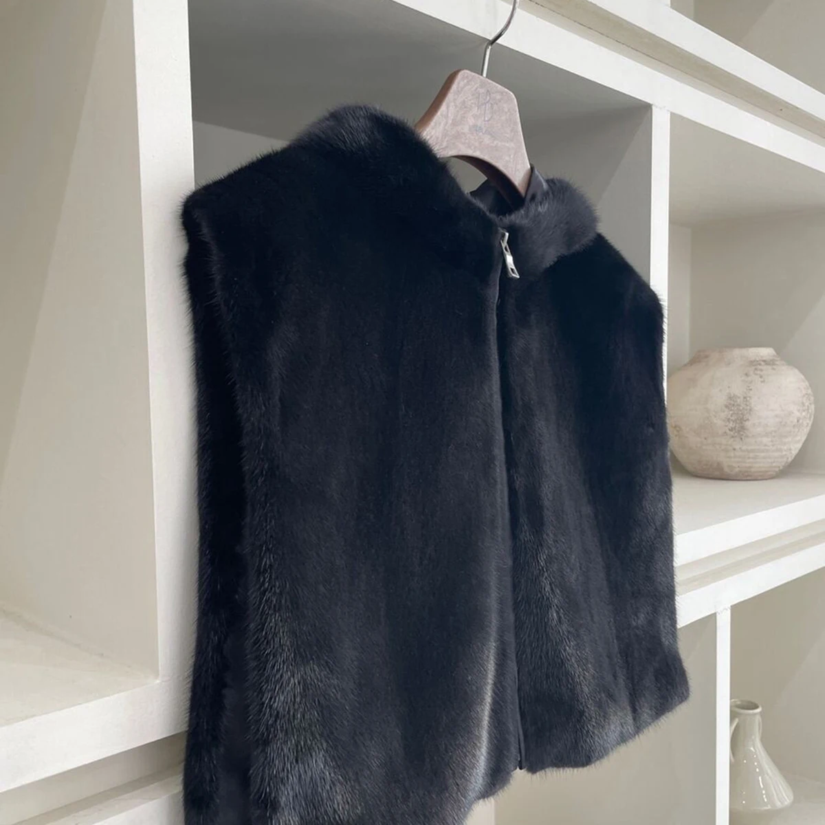 Women's Hooded Faux Fur Vest Zip Up Sleeveless Plush Thick Winter Warm Coat Elegant Luxe Chic Trendy Outerwear