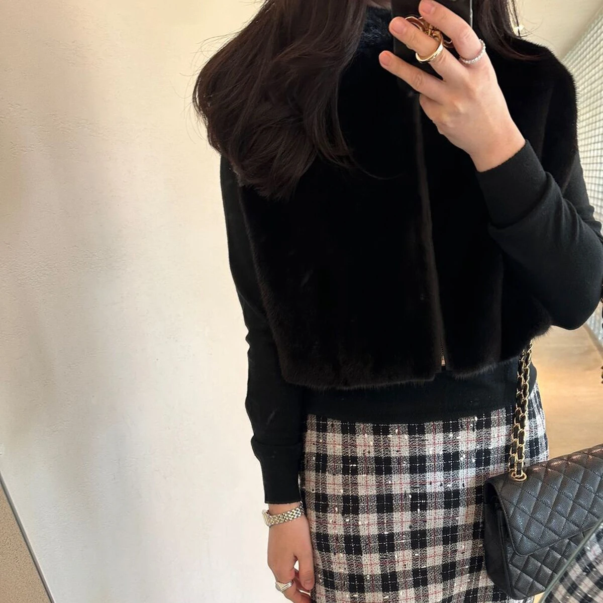 Women's Hooded Faux Fur Vest Zip Up Sleeveless Plush Thick Winter Warm Coat Elegant Luxe Chic Trendy Outerwear