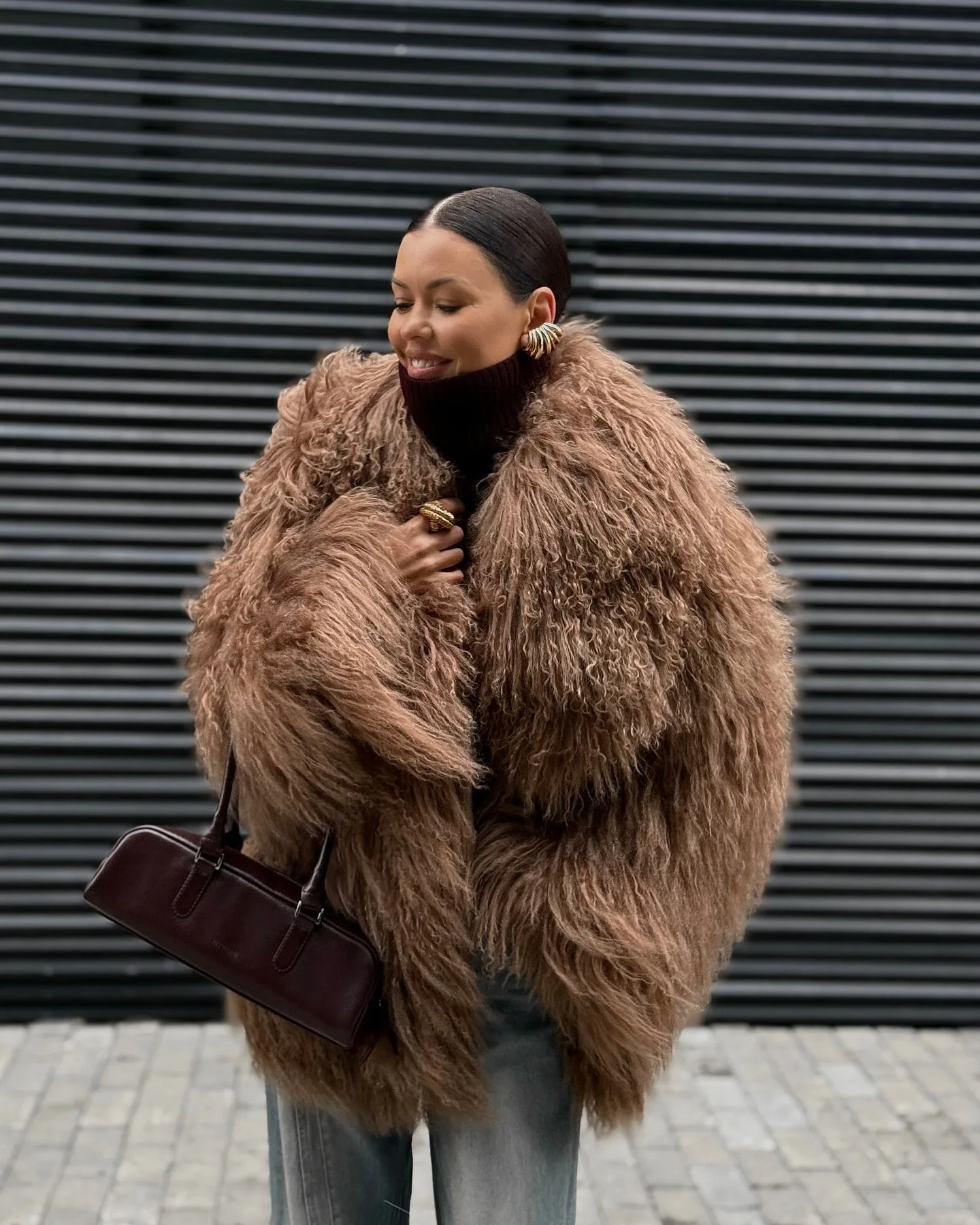 Women Winter Faux Fur Coat Long Shaggy Fuzzy Jacket Camel Brown Oversized 2026 New Luxury Warm Trendy Streetwear Outwear