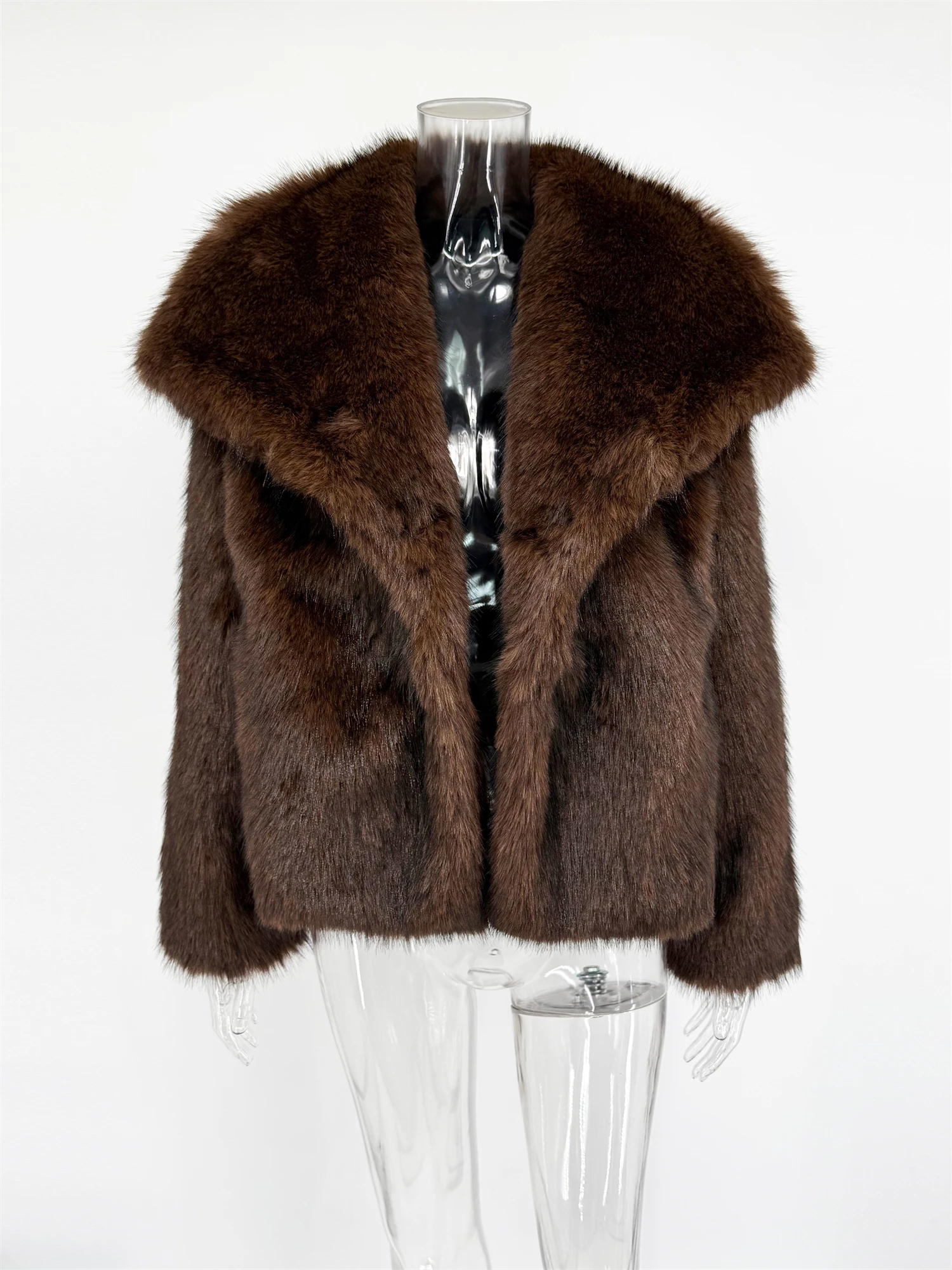 TARUXY Solid Faux Fur Lapel Women's Coat Luxury Gradient Cropped Fluffy Fur Jacket Coat Winter Thicken Outerwear High Street