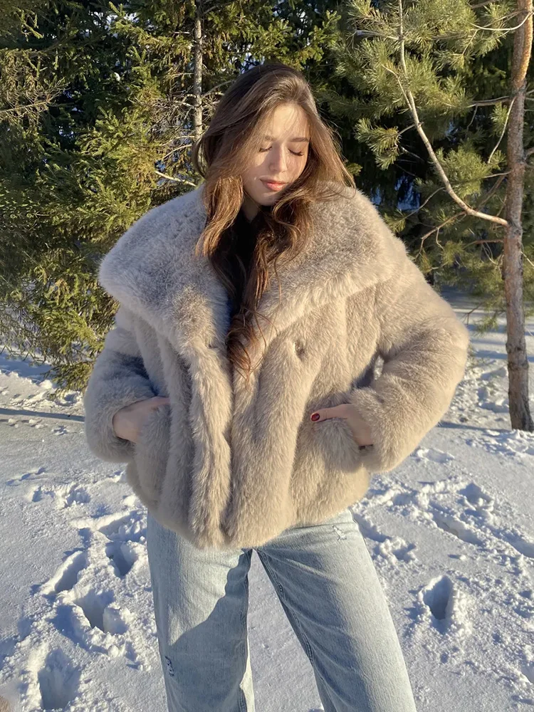 TARUXY Solid Faux Fur Lapel Women's Coat Luxury Gradient Cropped Fluffy Fur Jacket Coat Winter Thicken Outerwear High Street