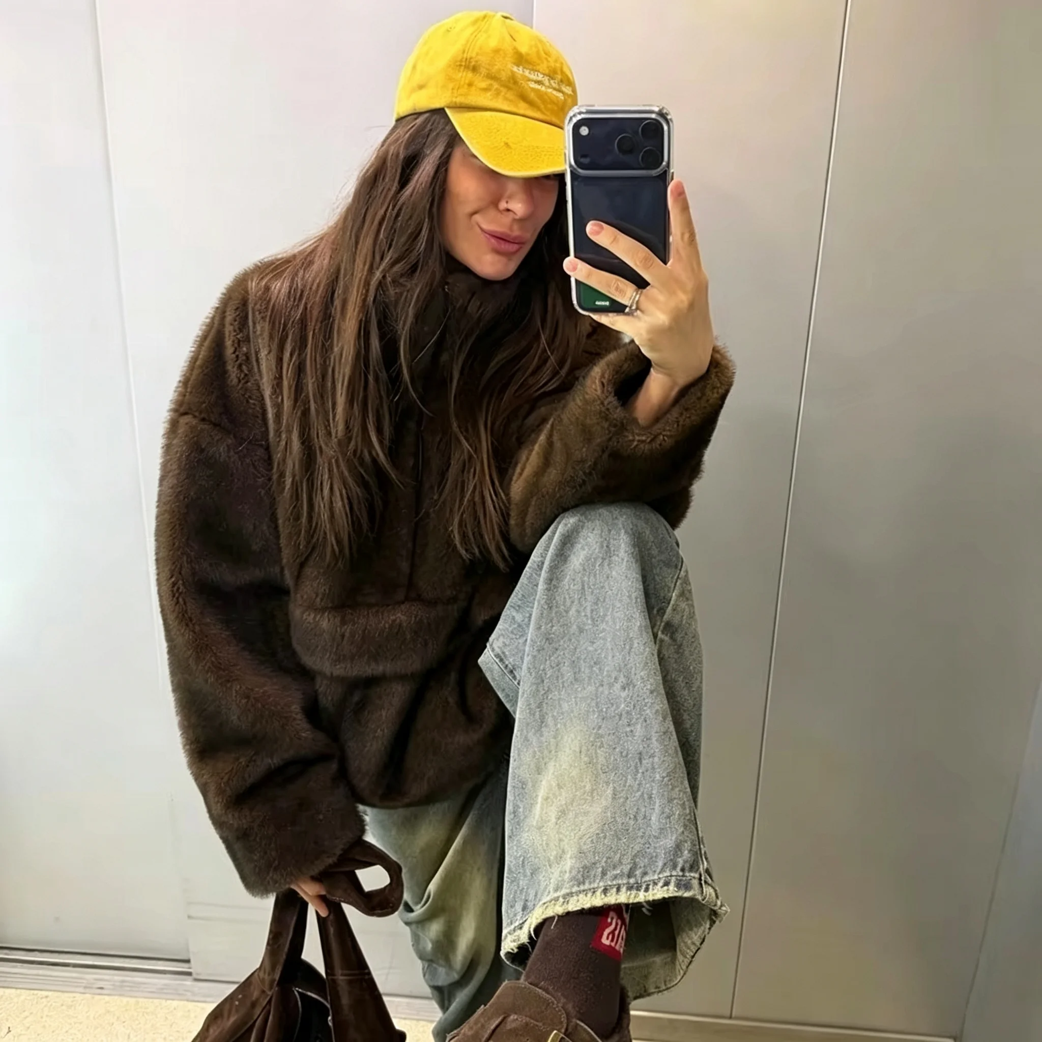 LIMO Ladies Half‑Zip Faux Fur Coat Stand Collar Casual Loose Fit Fashion Plush Outer Jacket With Pockets