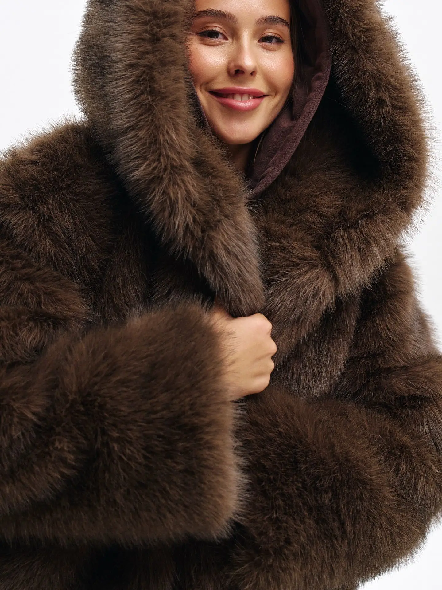 Women Faux Fur Short Coats Solid Hooded Jackets Long Sleeves Covered Button Thick Straight Office Lady Casual 2026 Autumn Winter