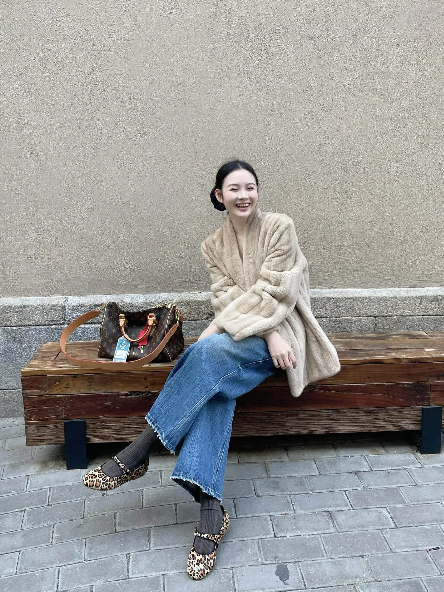 Winter Women Faux Mink Fur Coats Solid Fur Jackets Mid Length Pocket V Neck Long Sleeves Single Breasted Loose Fit Casual 2026