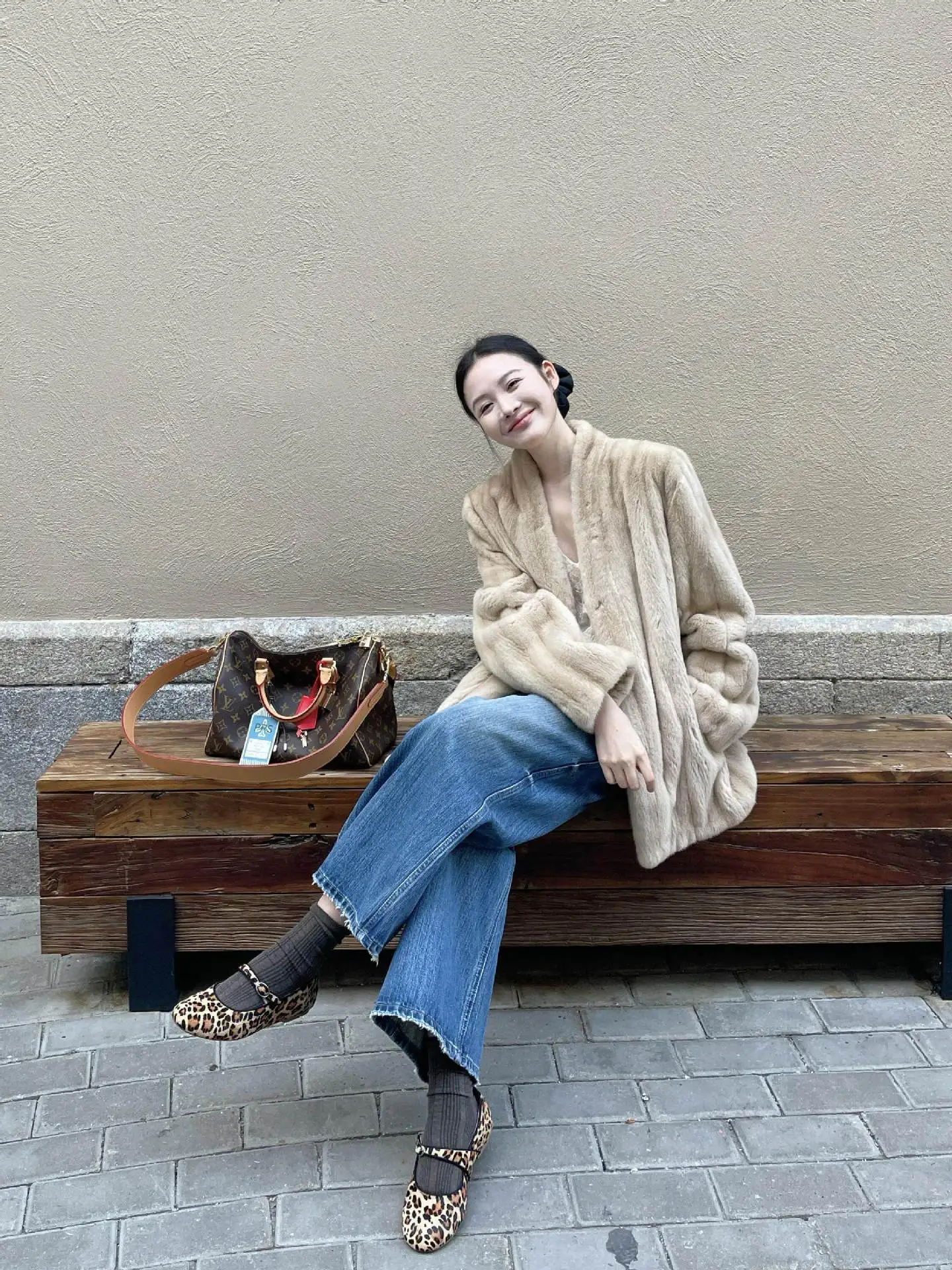 Winter Women Faux Mink Fur Coats Solid Fur Jackets Mid Length Pocket V Neck Long Sleeves Single Breasted Loose Fit Casual 2026