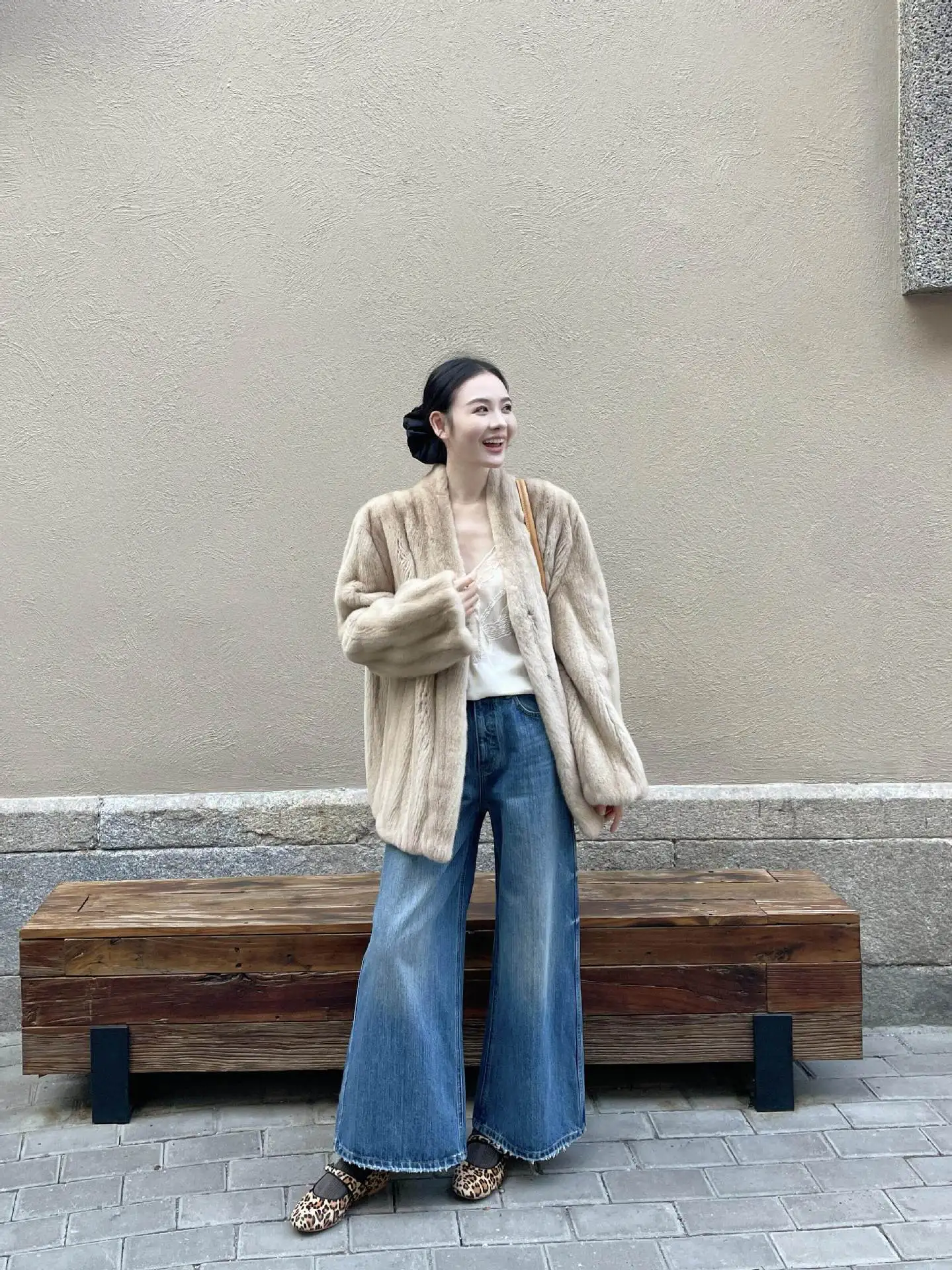 Winter Women Faux Mink Fur Coats Solid Fur Jackets Mid Length Pocket V Neck Long Sleeves Single Breasted Loose Fit Casual 2026