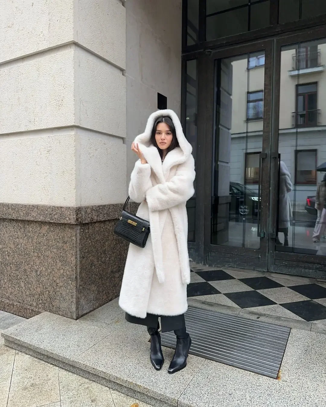 Women's Long Faux Mink Fur Coat Hooded Belted Artificial Fur Plush Thick Outerwear Warm and Stylish Oversize Lapel Jackets