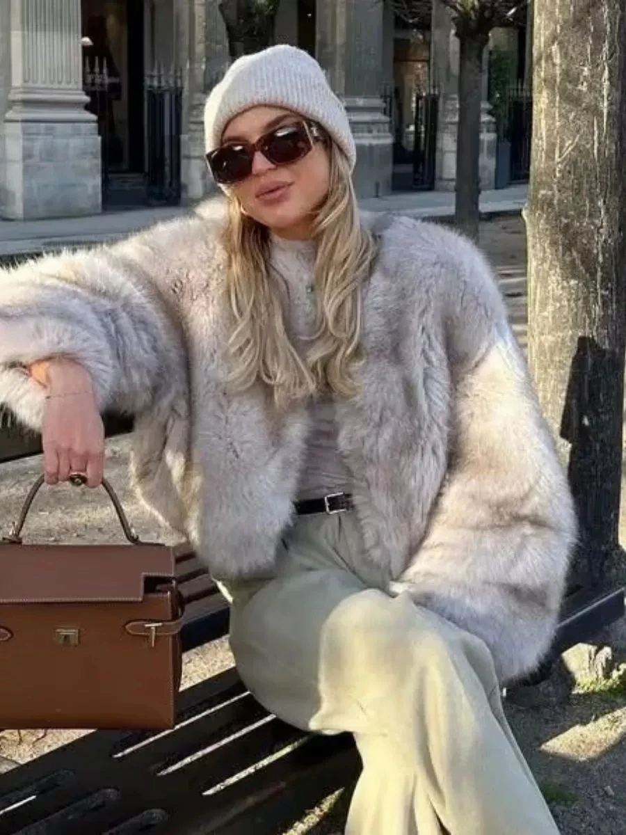 Women Winter Faux Fur Coat Short Fluffy 2026 New Light Grey Old Money Elegant Warm Luxury Streetwear Outerwear