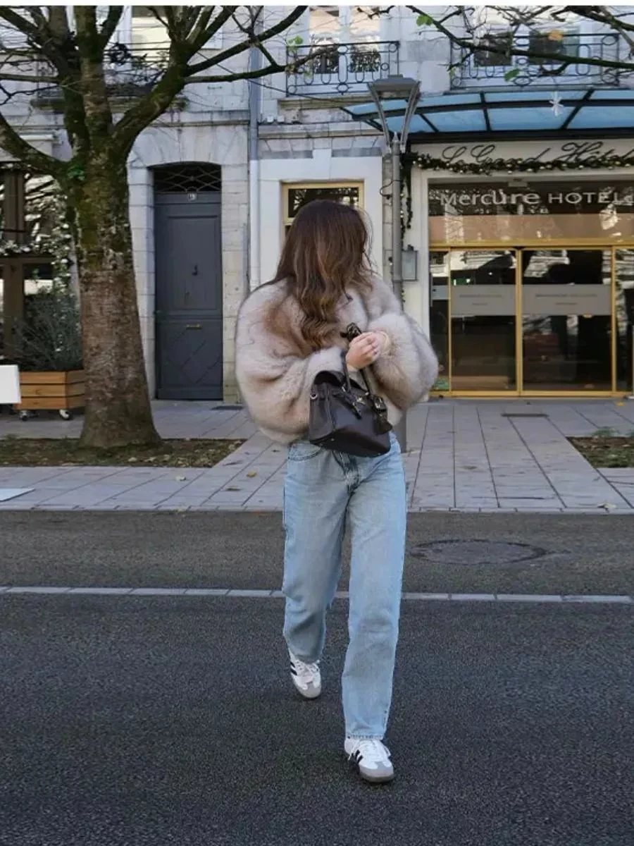 Women Winter Faux Fur Coat Short Fluffy 2026 New Light Grey Old Money Elegant Warm Luxury Streetwear Outerwear