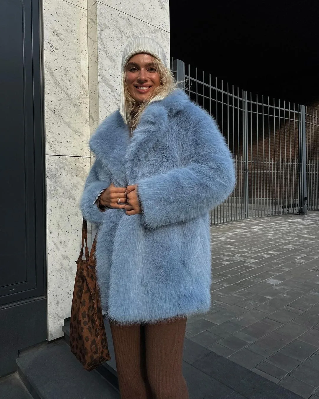 2025 New Mid Length Light Blue Faux Fur Coat Women Autumn Winter Eco Friendly Plush Fashion Temperament Top