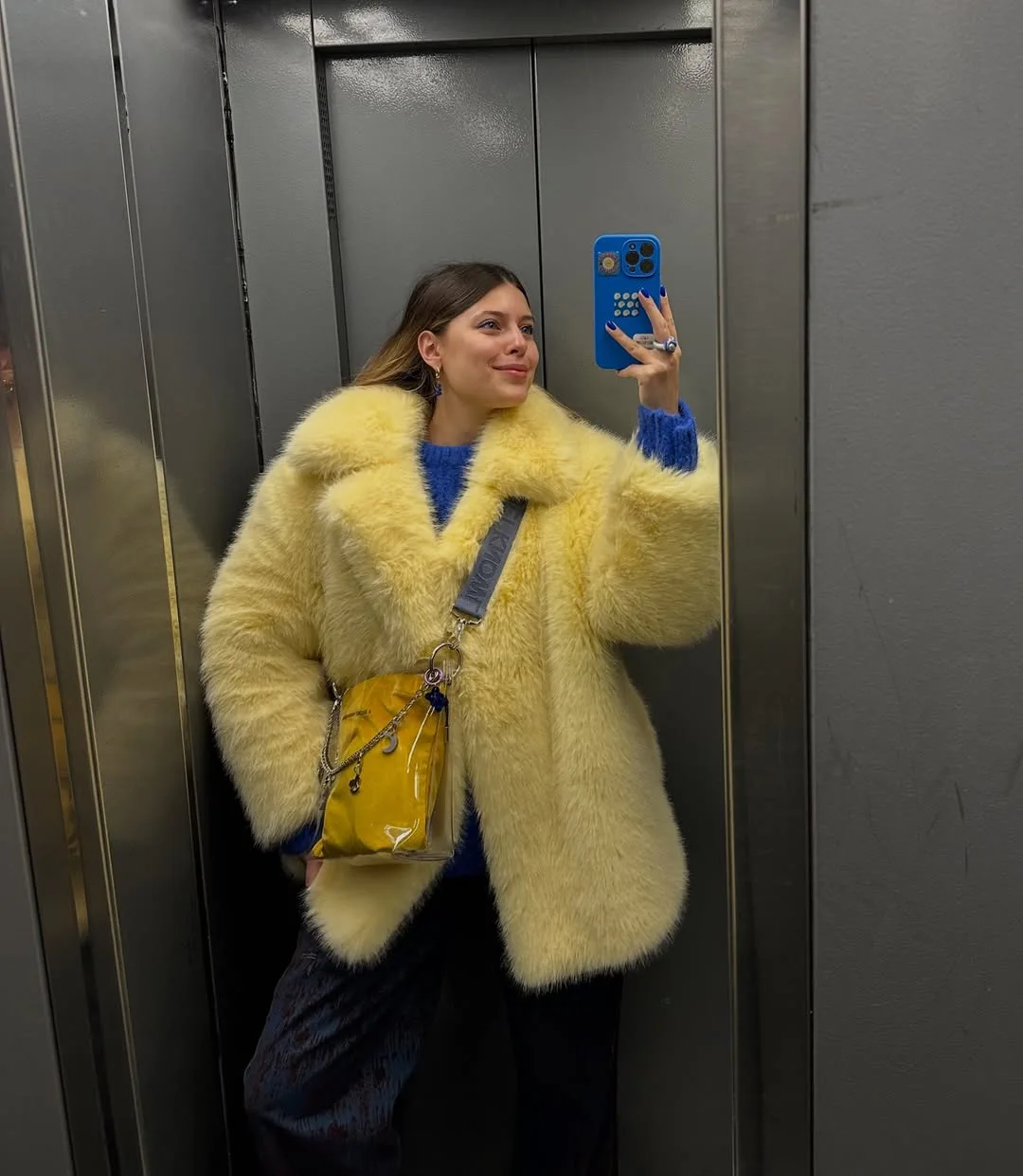 2025 New Mid Length Light Blue Faux Fur Coat Women Autumn Winter Eco Friendly Plush Fashion Temperament Top