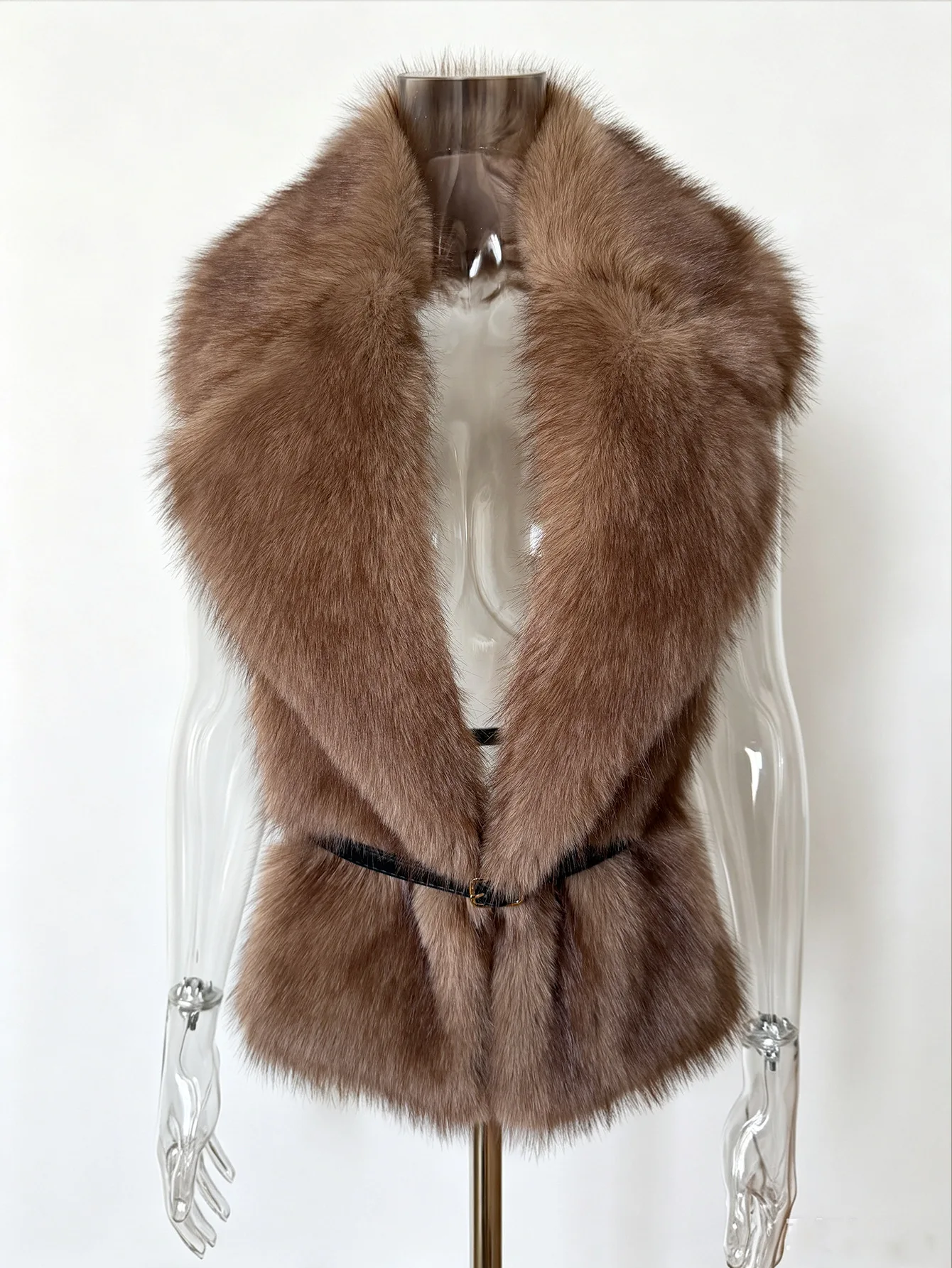 Women's Faux Fur Shawl Fox Fur Imitation Eco-Friendly Winter Scarf Luxury Style for Warmth And Fashion Accessory