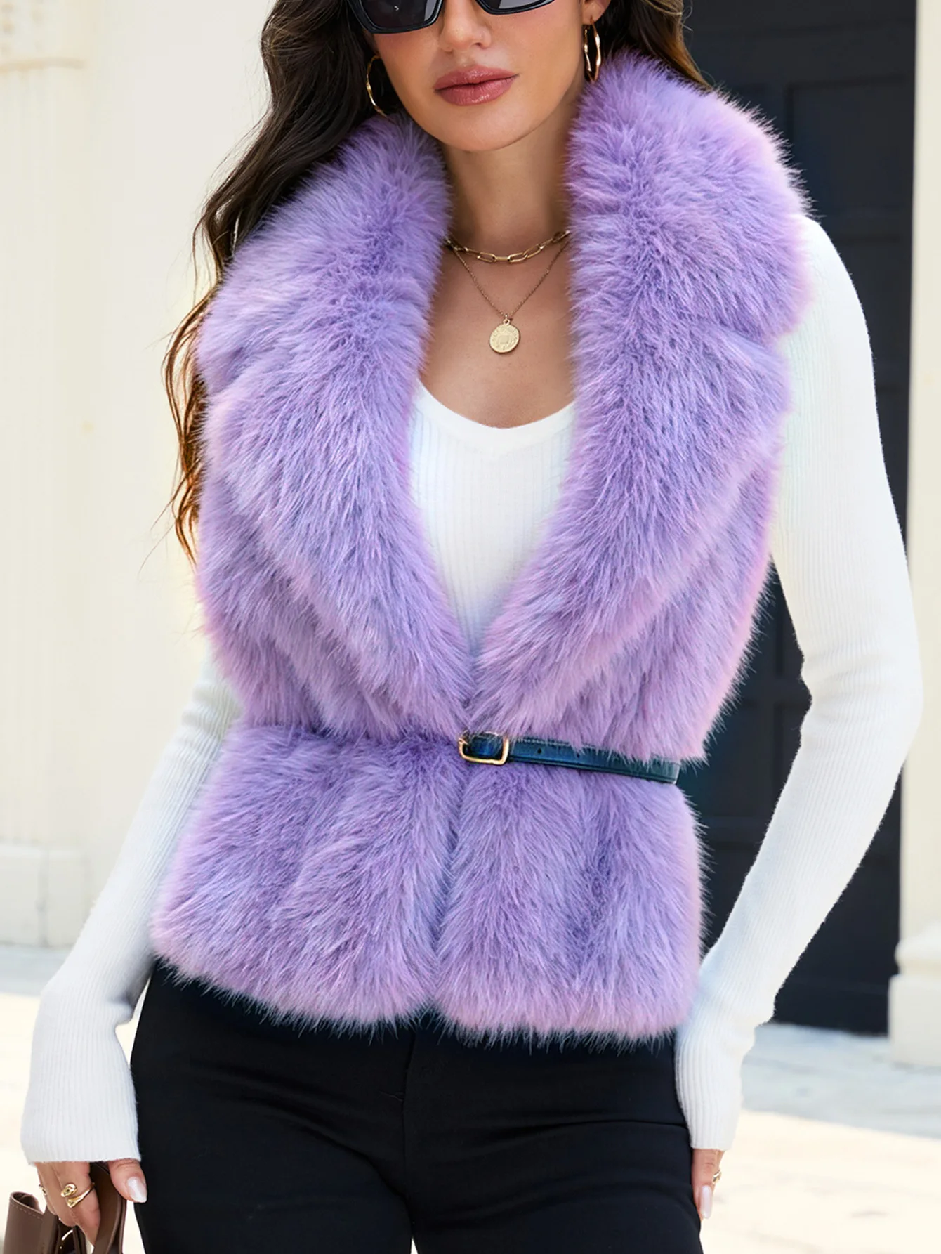 Women's Faux Fur Shawl Fox Fur Imitation Eco-Friendly Winter Scarf Luxury Style for Warmth And Fashion Accessory