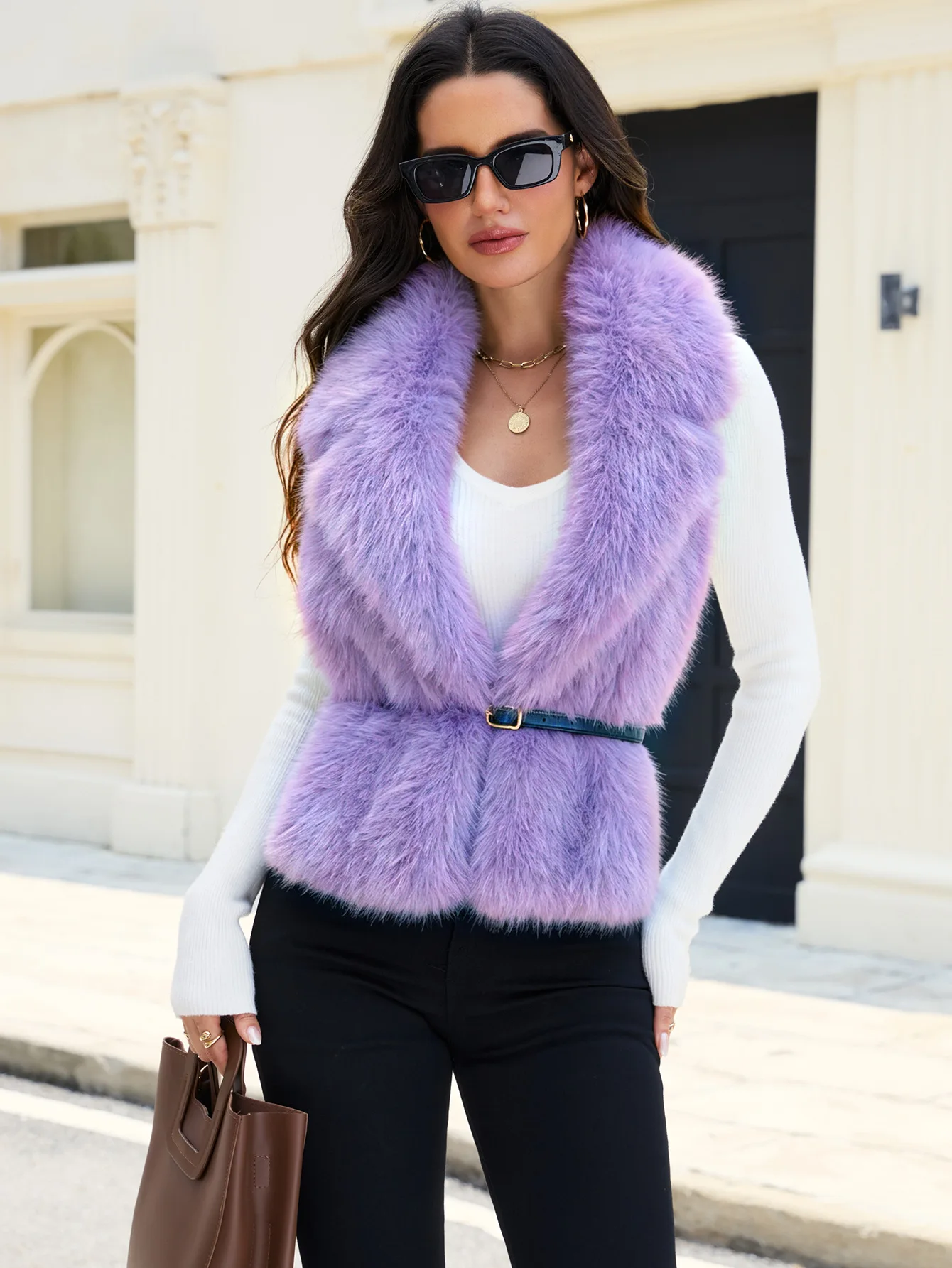 Women's Faux Fur Shawl Fox Fur Imitation Eco-Friendly Winter Scarf Luxury Style for Warmth And Fashion Accessory