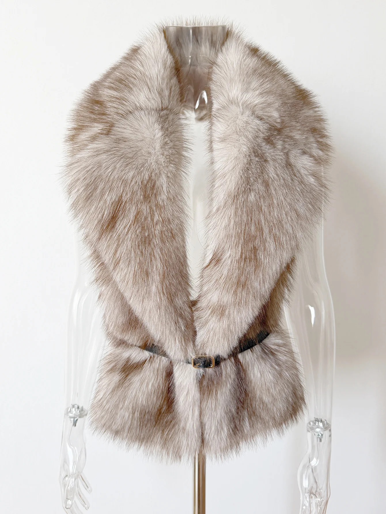 Women's Faux Fur Shawl Fox Fur Imitation Eco-Friendly Winter Scarf Luxury Style for Warmth And Fashion Accessory