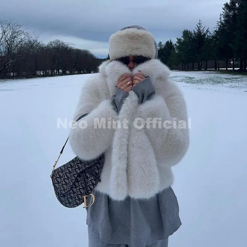 Neo Mint Chic Street Hot Girls 2025 Winter Pure White Faux Fur Jacket Women Fuzzy Lapel Collar Fox Fur Coat Thick Warm Outerwear