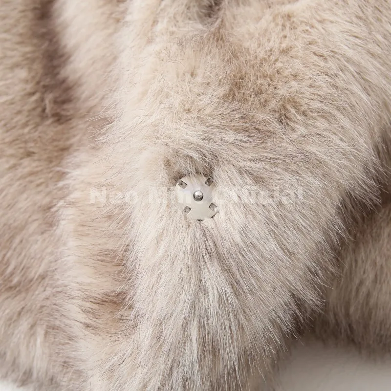 Neo Mint Chic Street Hot Girls 2025 Winter Pure White Faux Fur Jacket Women Fuzzy Lapel Collar Fox Fur Coat Thick Warm Outerwear