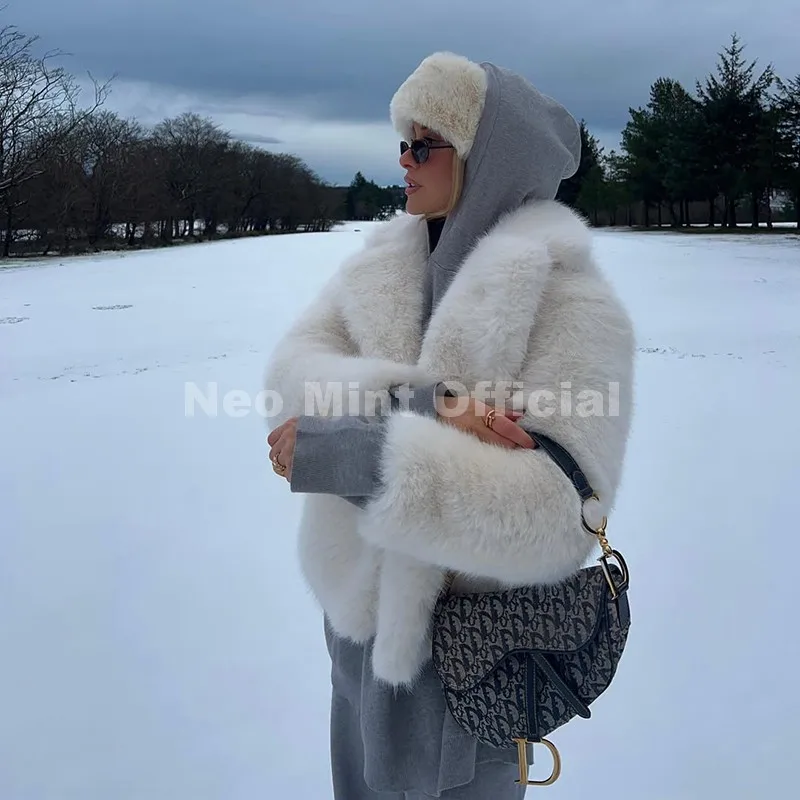 Neo Mint Chic Street Hot Girls 2025 Winter Pure White Faux Fur Jacket Women Fuzzy Lapel Collar Fox Fur Coat Thick Warm Outerwear