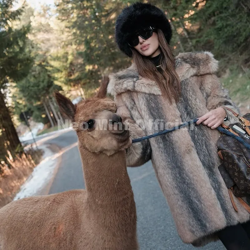 Neo Mint Vintage Luxury Fashion Hooded Faux Fur Coat Women 2025 Winter Slavic Style Girl Striped Fox Fur Jacket Long Overcoat