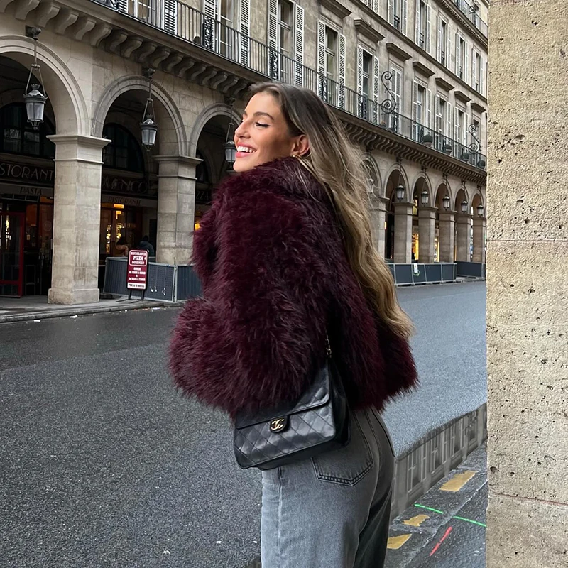 Neo Mint 2024 Winter Hot Trendy Iconic Blogger Fashion Burgundy Faux Fur Coat Women Overcoat Girls Shawl Collar Lamb Fur Jacket