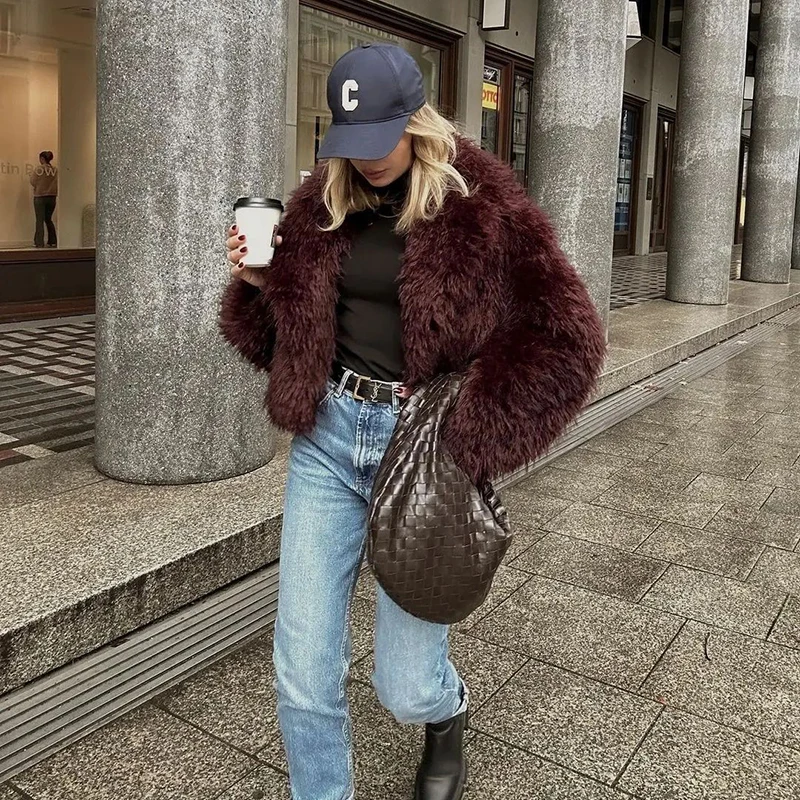 Neo Mint 2024 Winter Hot Trendy Iconic Blogger Fashion Burgundy Faux Fur Coat Women Overcoat Girls Shawl Collar Lamb Fur Jacket