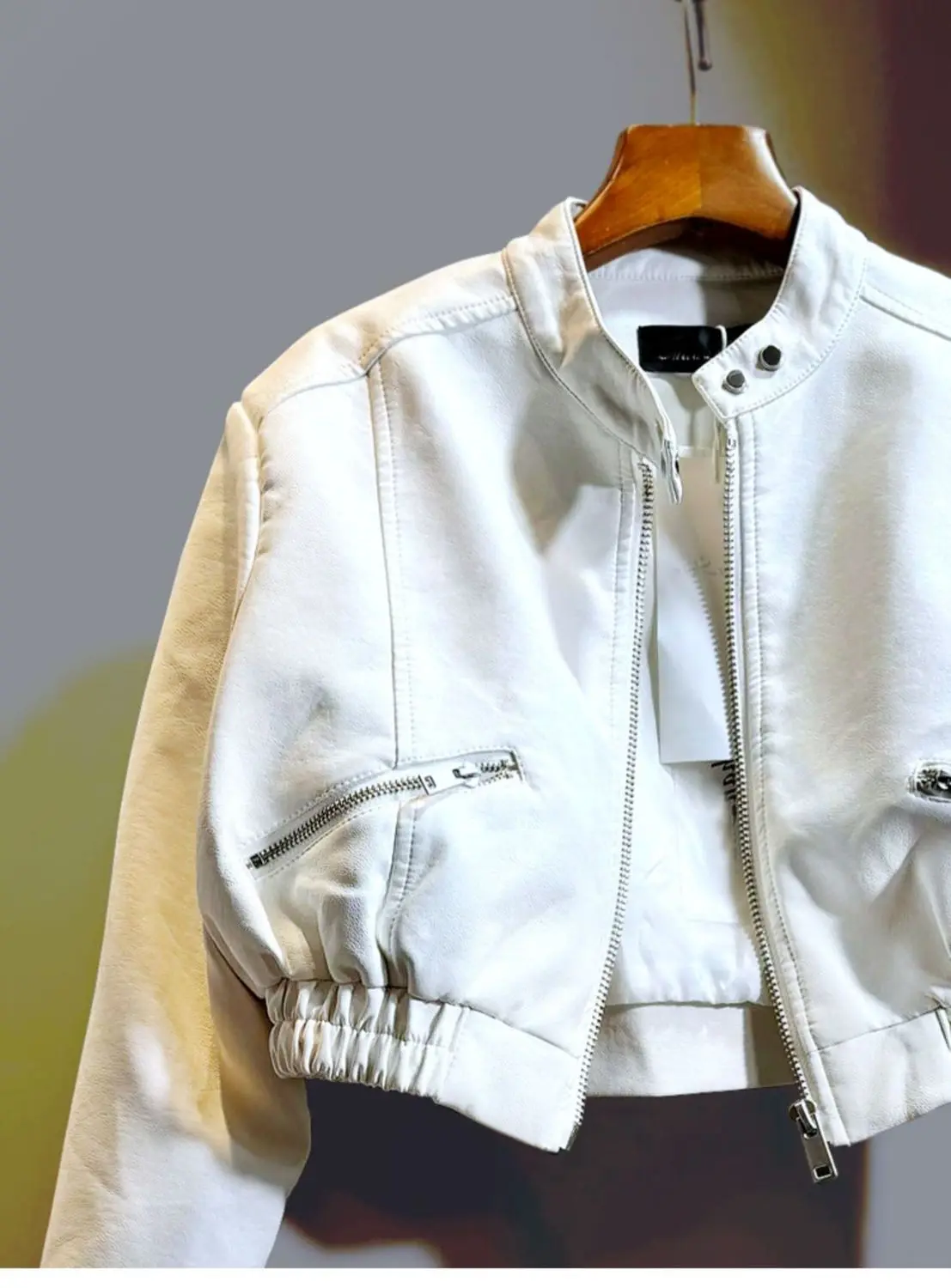 2025 Autumn New Handsome Versatile Short Motorcycle Jacket Top High Waist PU Leather Jacket for Women Faux Fur Coat