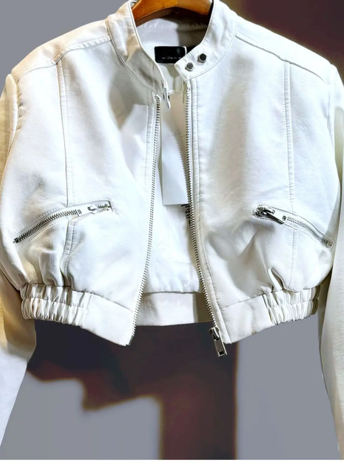 2025 Autumn New Handsome Versatile Short Motorcycle Jacket Top High Waist PU Leather Jacket for Women Faux Fur Coat