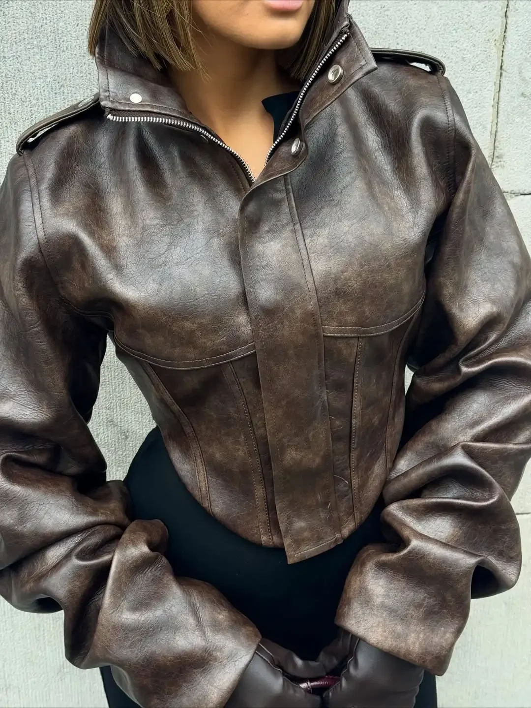 Vintage Solid Waist Cinching Leather Jacket Women Fashion Stand Collar Full Sleeve Zipper Buckle Coat 2026 Lady Street Outerwear