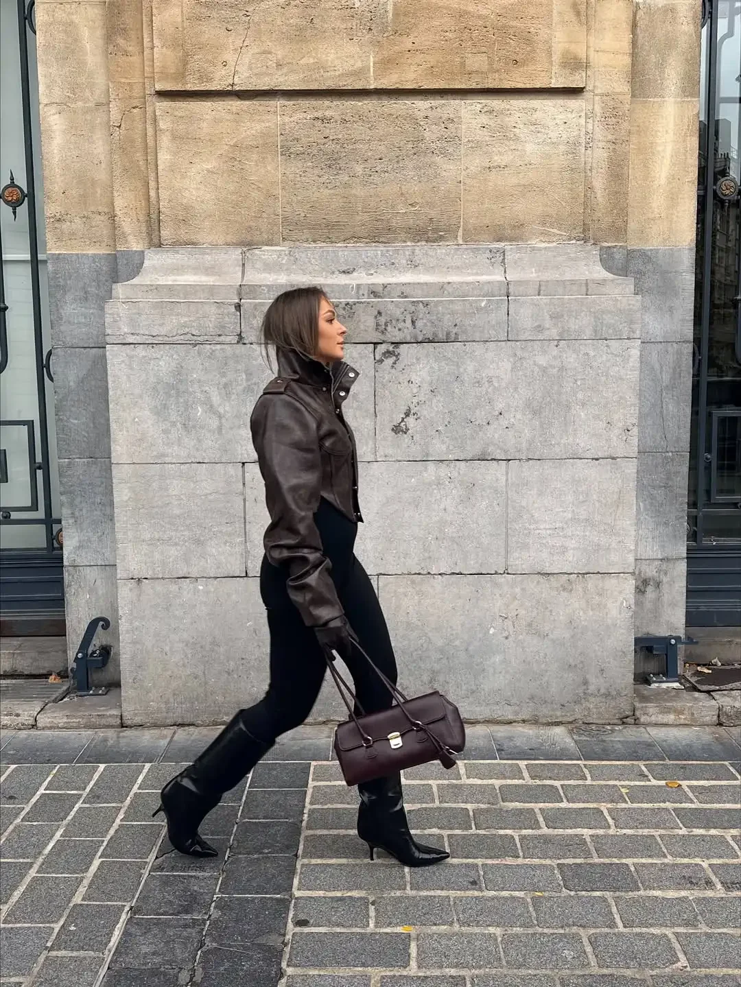 Vintage Solid Waist Cinching Leather Jacket Women Fashion Stand Collar Full Sleeve Zipper Buckle Coat 2026 Lady Street Outerwear