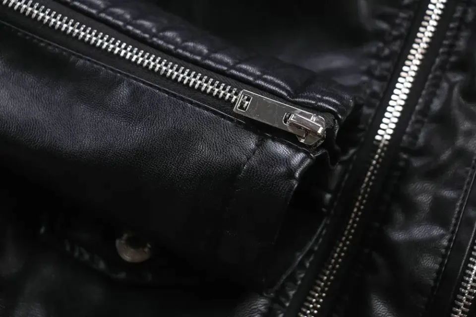 2026 Hot Fashion Women New Winter Warm Faux Leather Jackets with Fur Collar Belt Ladies Thick Black Moto & Biker Outerwear Coats
