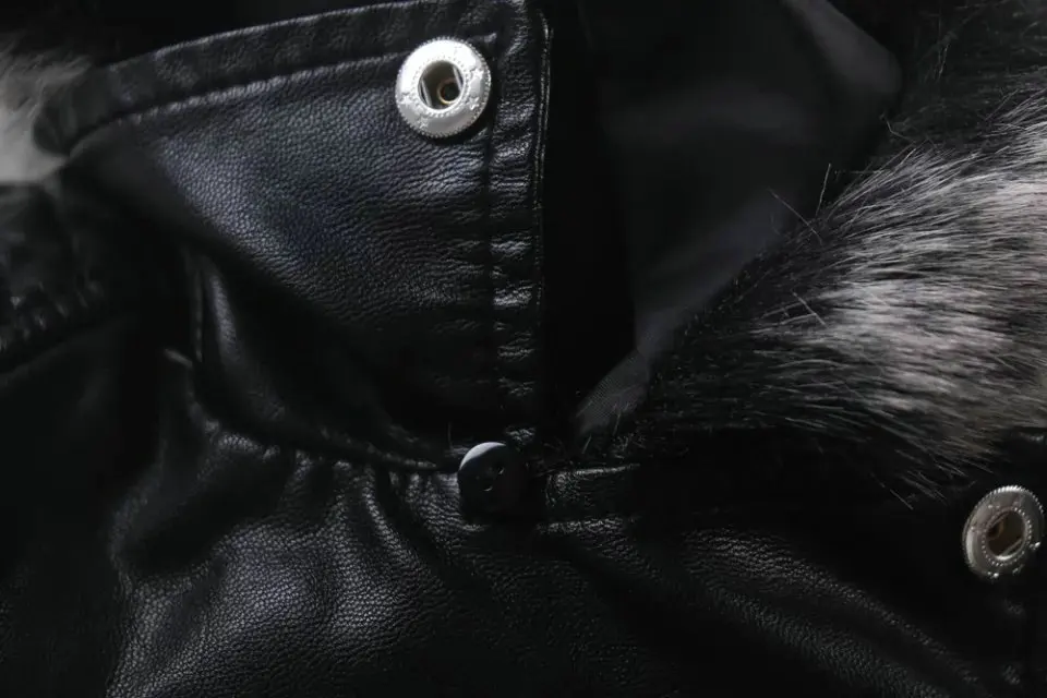 2026 Hot Fashion Women New Winter Warm Faux Leather Jackets with Fur Collar Belt Ladies Thick Black Moto & Biker Outerwear Coats