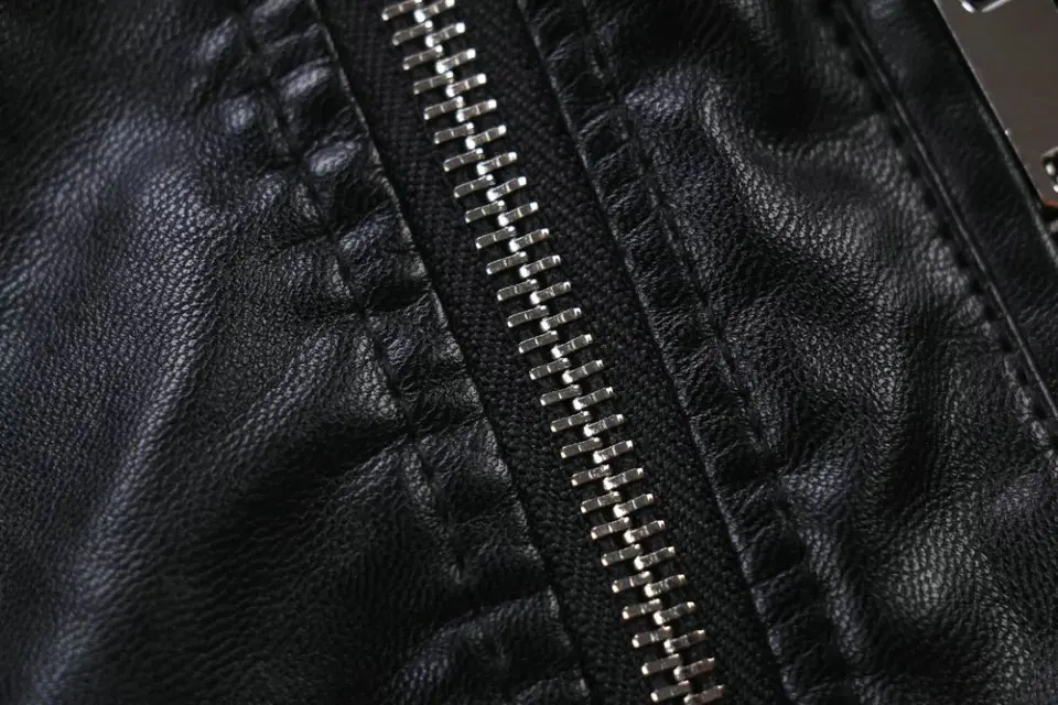 2026 Hot Fashion Women New Winter Warm Faux Leather Jackets with Fur Collar Belt Ladies Thick Black Moto & Biker Outerwear Coats