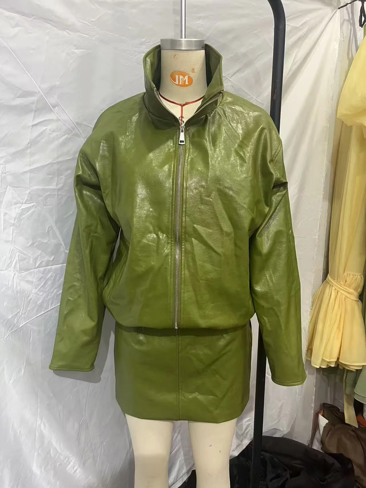 Green PU leather jacket women's autumn 2025 new item small and short motorcycle jacket top