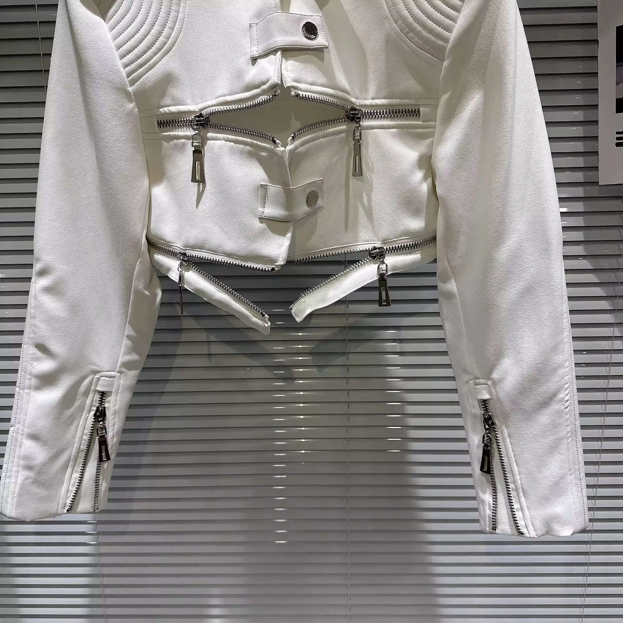 DEAT 2024 Autumn Fashion Zipper Design Stand Collar PU Leather Coat For Women Long Sleeve O-neck Shoulder Pad Jacket 11XX6865