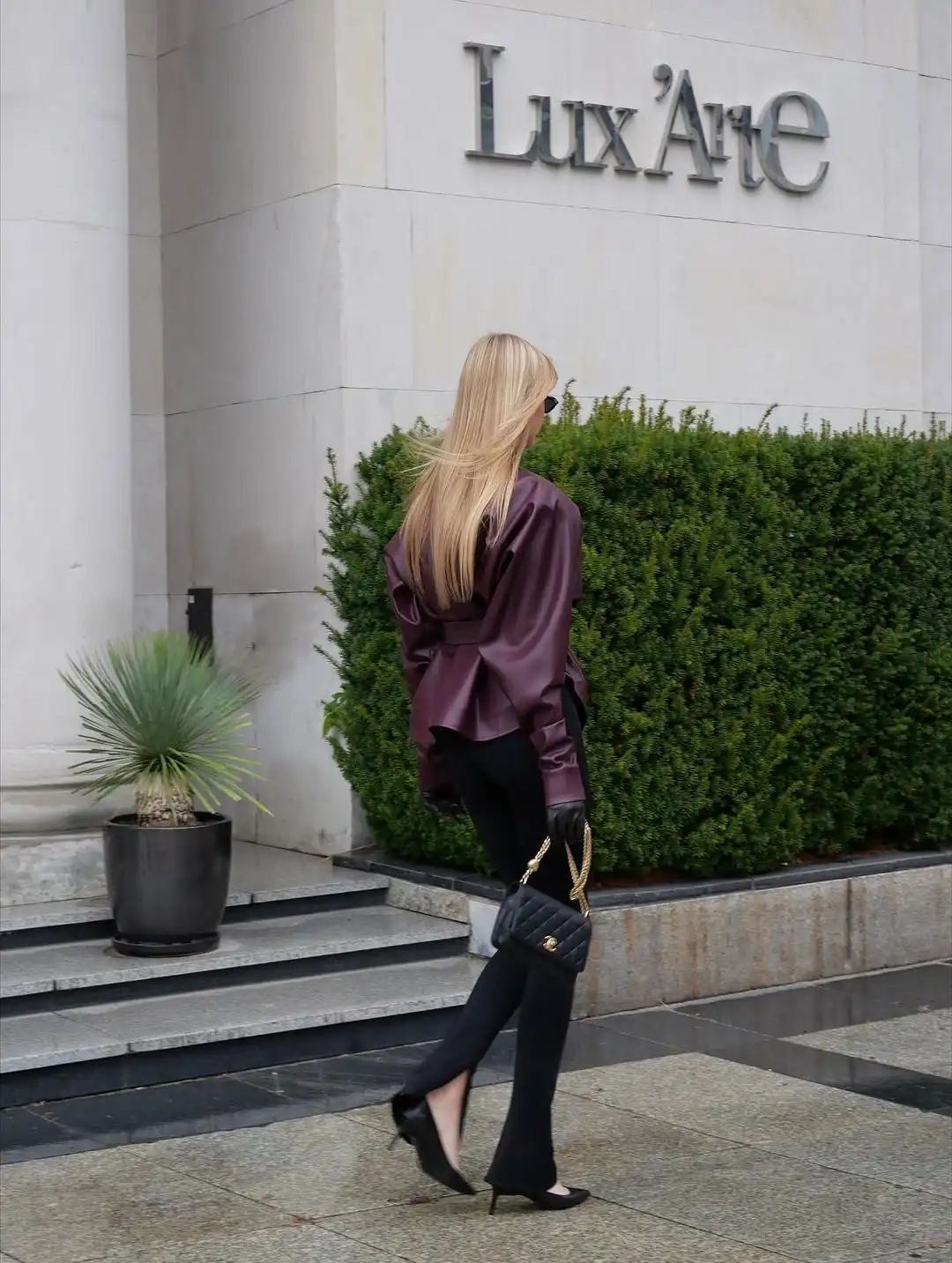 Lady Retro Burgundy Belted Leather Jacket Fashion Solid Stand Collar Long-sleeved Cropped Coat 2026 Women Daily Street Outerwear