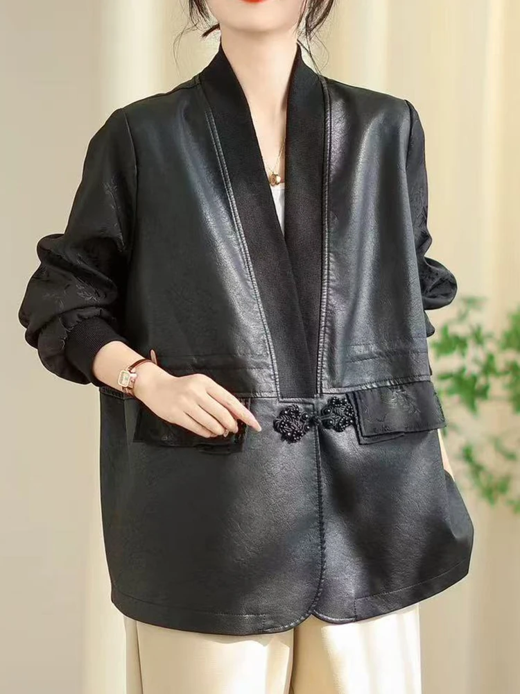 Amax LuluE Chinese 2025 Autumn Ladies Fashion Patchwork Faux Leather Jackets Womens Loose V Neck PU Coat Luxury Vintage Outwear