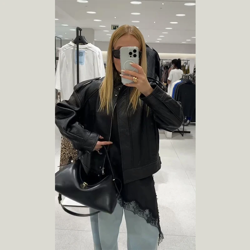Street Metal Buckle Short Leather Jackets Women Solid Lapel Zipper Long Sleeve Warm Coats 2025 Autumn Lady Chic Thick Outwears