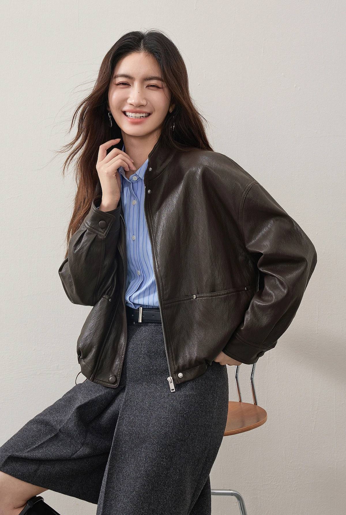 SENTUBILA Women's Retro PU Jacket Motorbike Style Loose Drop Shoulder Cropped Coat 2026 Autumn Trendy Outerwear Ladies W63GA7905