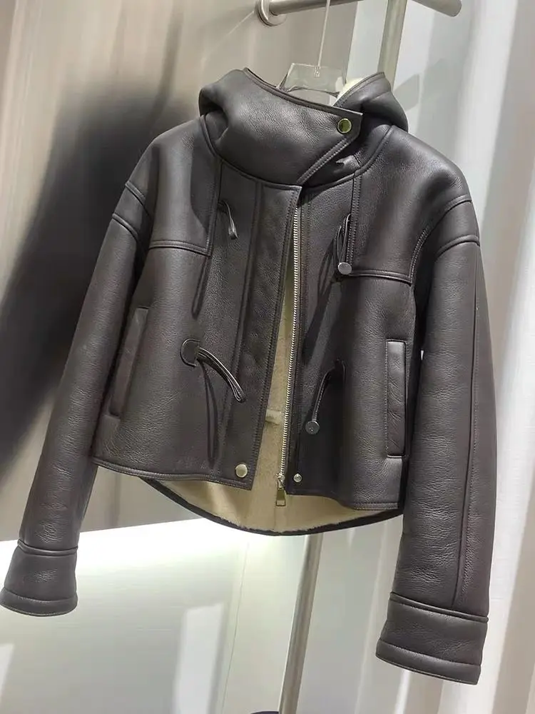 2026 New Autumn Winter Moto Lambswool Jacket Outwear Women's Wear Corner Buckle Loose Short Hooded Warm Leather Jacket Tops