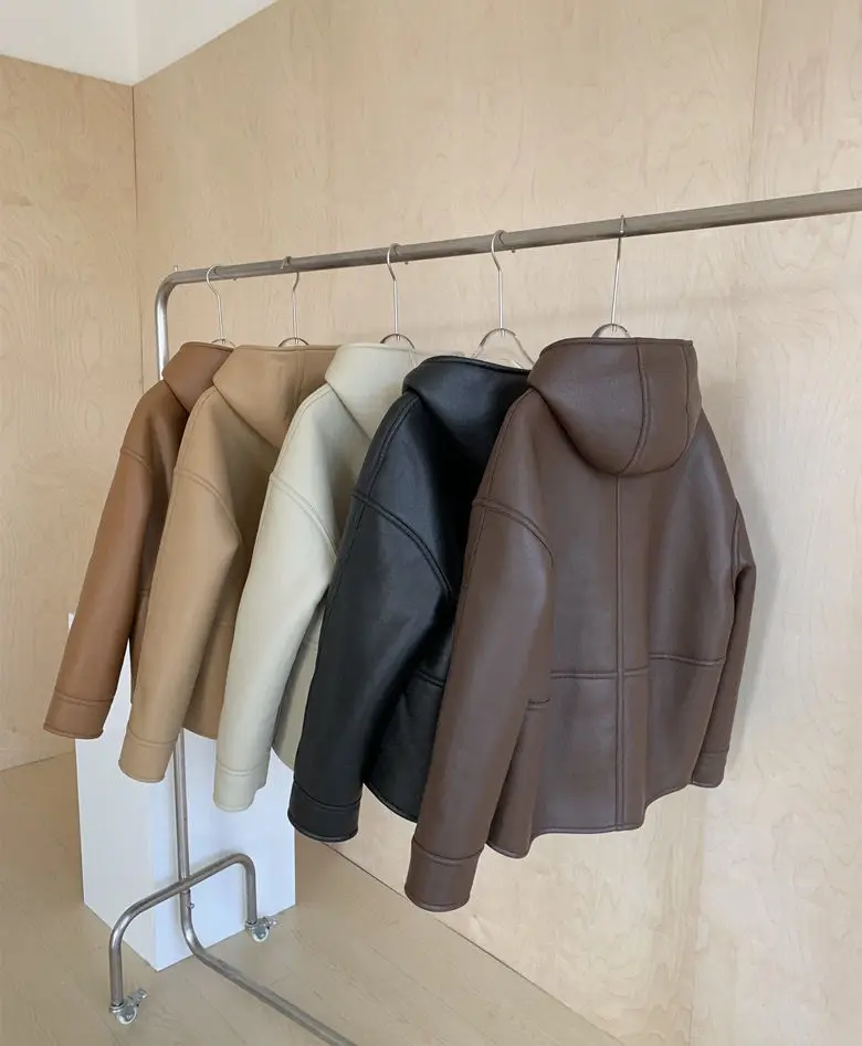 2026 New Autumn Winter Moto Lambswool Jacket Outwear Women's Wear Corner Buckle Loose Short Hooded Warm Leather Jacket Tops