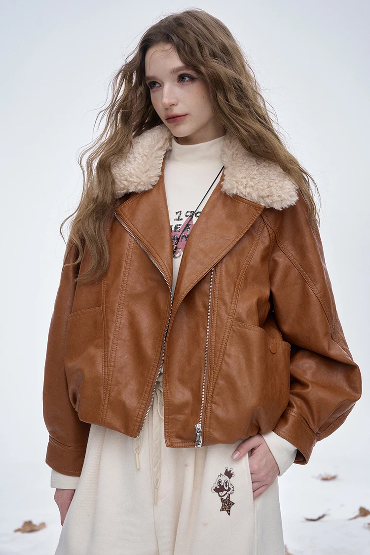 ELFSACK 2025 Winter New Arrivals Y2K Vintage Chic Layered Lapel Faux Leather Short Jacket For Women