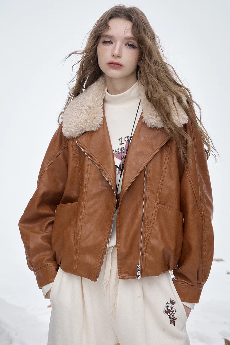 ELFSACK 2025 Winter New Arrivals Y2K Vintage Chic Layered Lapel Faux Leather Short Jacket For Women