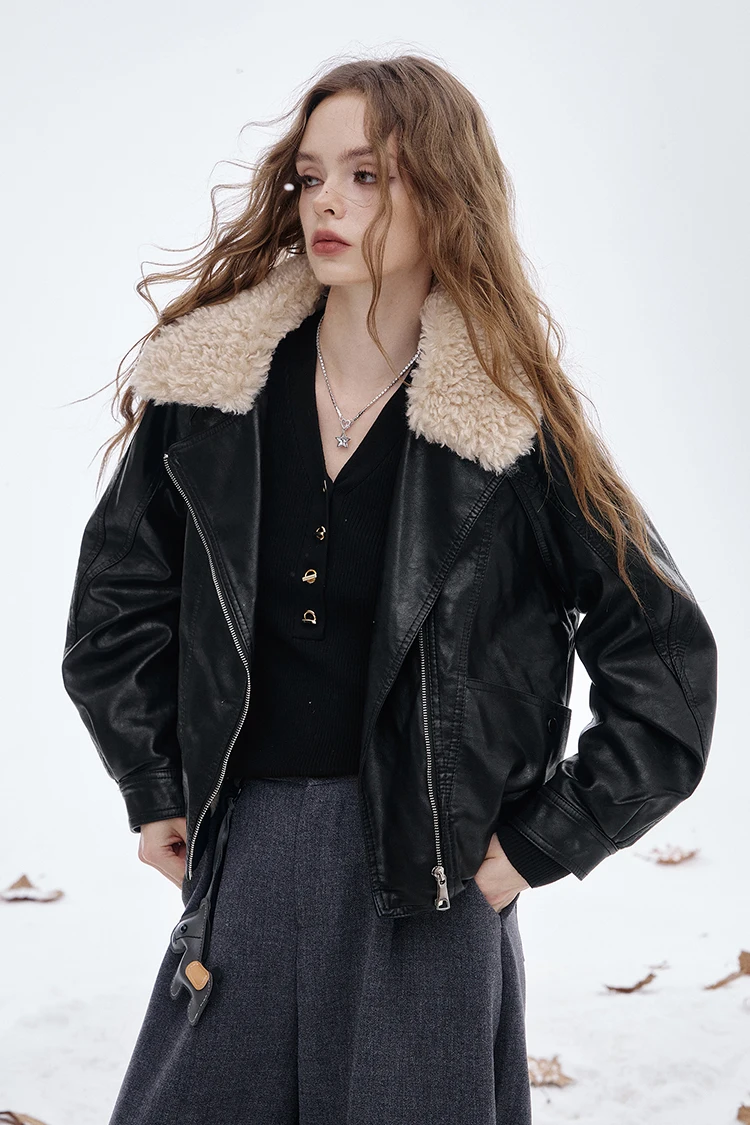 ELFSACK 2025 Winter New Arrivals Y2K Vintage Chic Layered Lapel Faux Leather Short Jacket For Women