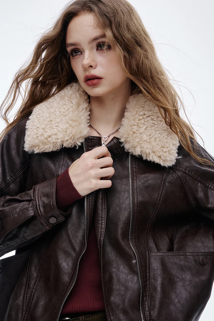 ELFSACK 2025 Winter New Arrivals Y2K Vintage Chic Layered Lapel Faux Leather Short Jacket For Women