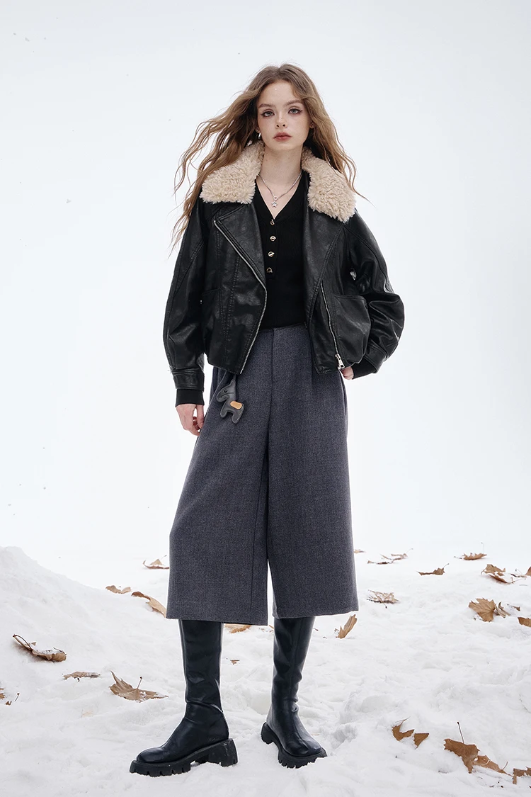 ELFSACK 2025 Winter New Arrivals Y2K Vintage Chic Layered Lapel Faux Leather Short Jacket For Women