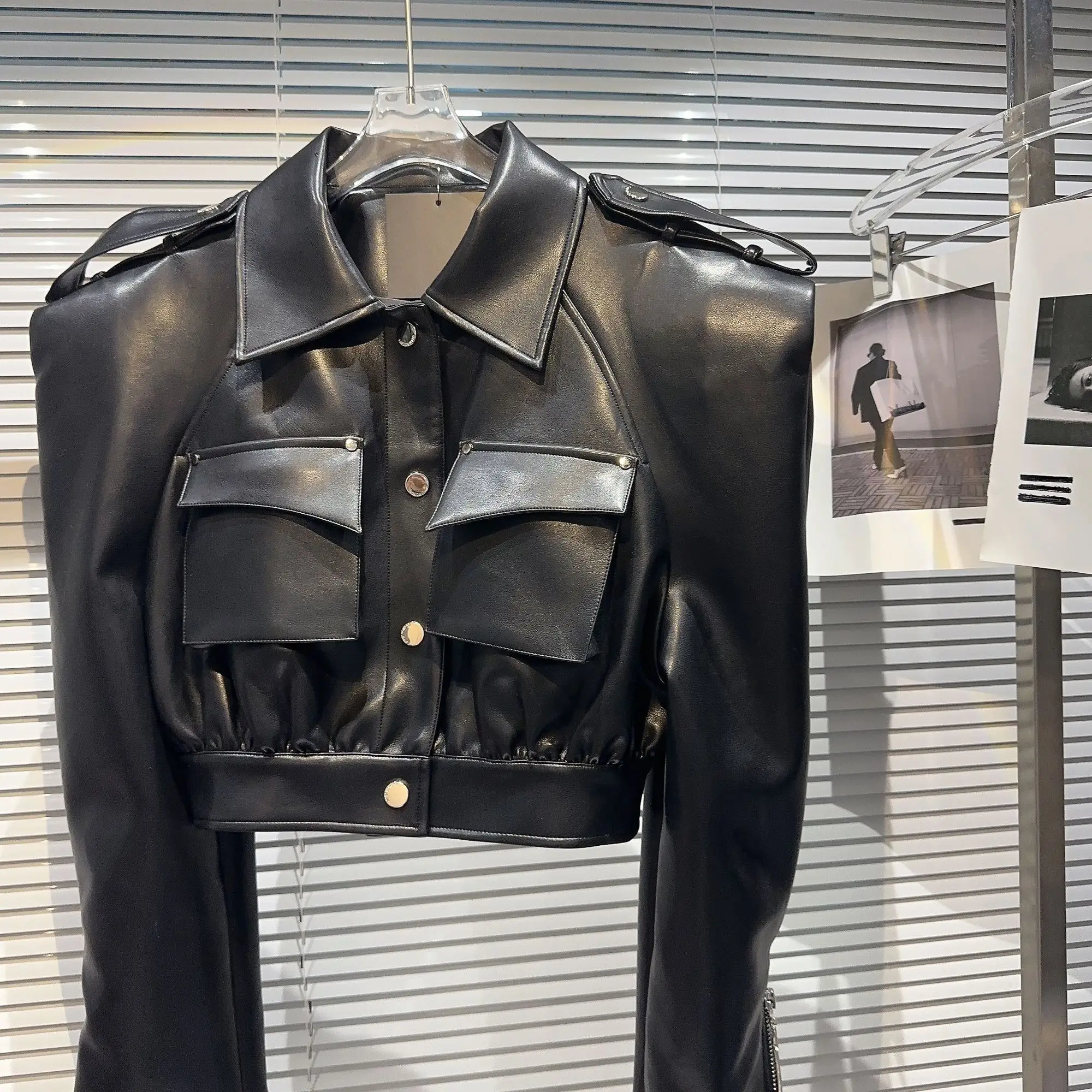DEAT Streetwear Pocket PU Leather Black Coat For Women Long Sleeve Single Breasted Lapel Jacket 2024 Autumn New Female 11XX5280