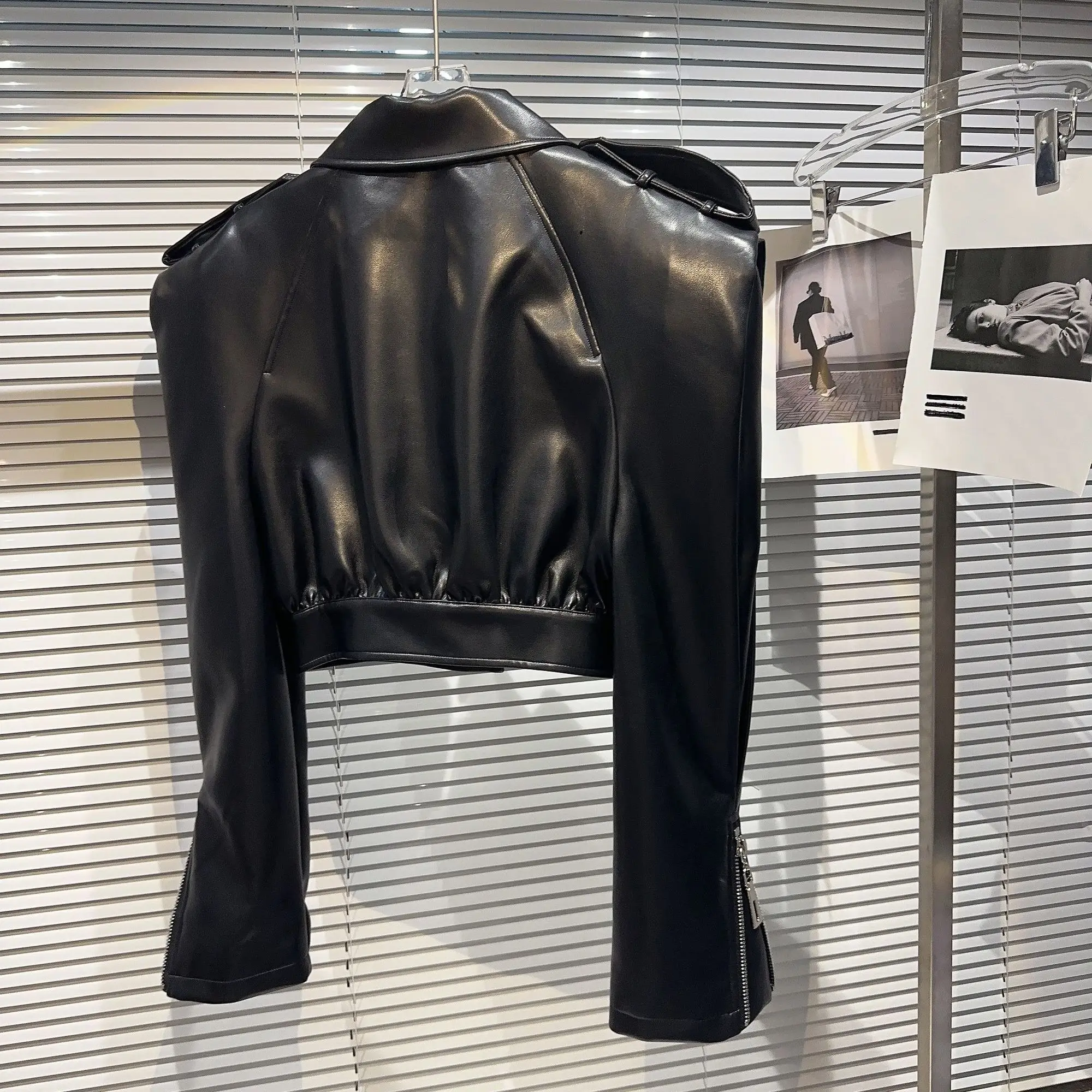 DEAT Streetwear Pocket PU Leather Black Coat For Women Long Sleeve Single Breasted Lapel Jacket 2024 Autumn New Female 11XX5280
